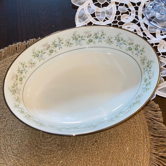 Noritake Oval Savannah Vegetable Bowl 9 5/8 - Picture 1 of 5